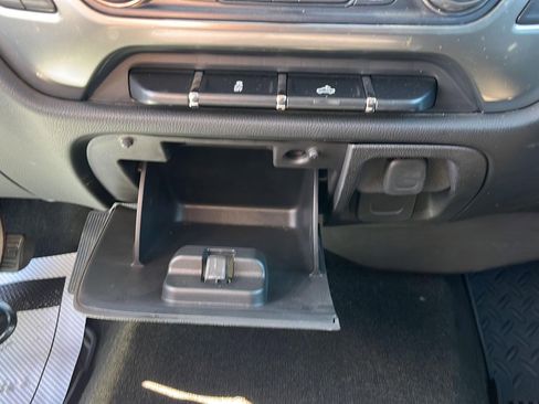 Used 2018 Chevrolet Silverado 1500 LT w/ All Star Edition AWD/4WD image 21
