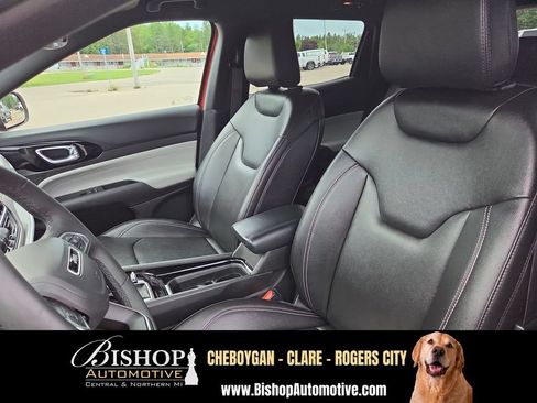 Used 2025 Jeep Compass Limited AWD/4WD image 19
