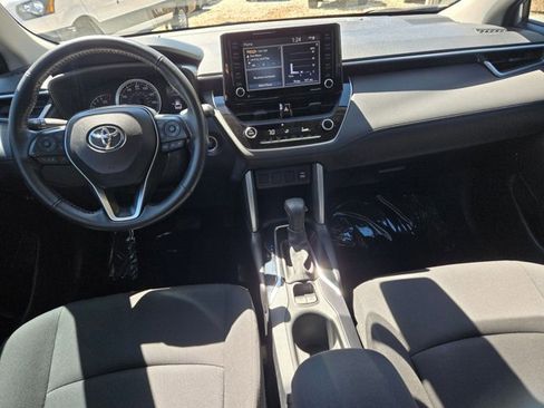 Used 2022 Toyota Corolla Cross LE image 14