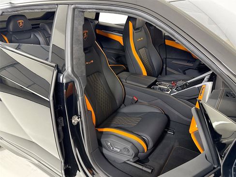 Used 2024 Lamborghini Urus S AWD/4WD image 31