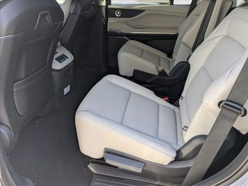 New 2025 Lincoln Navigator Reserve image 14