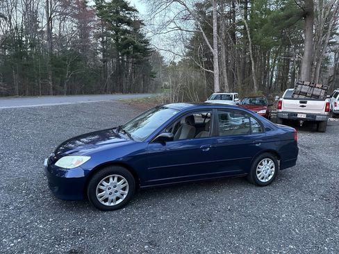 Used 2005 Honda Civic LX image 2