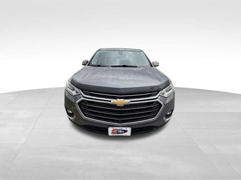 Certified 2021 Chevrolet Traverse LT w/ LT Premium Package AWD/4WD image 2