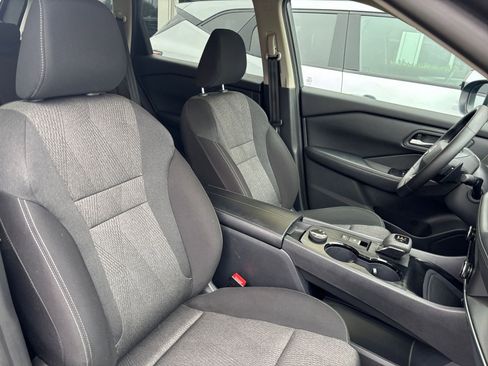Used 2025 Nissan Rogue SV AWD/4WD image 37