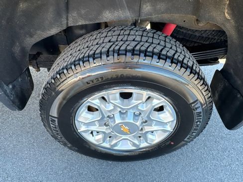 Used 2024 Chevrolet Silverado 2500 LTZ w/ LTZ Plus Package AWD/4WD image 16