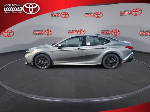 New 2026 Toyota Camry SE image 5