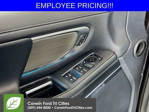 New 2026 Ford Expedition Max Platinum w/ Driver's Package AWD/4WD image 12