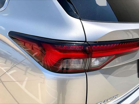 Used 2023 Mitsubishi Outlander ES FWD image 54