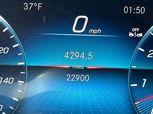 Used 2023 Mercedes-Benz GLS 450 4MATIC image 4