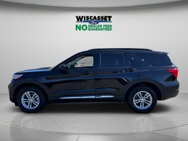 Used 2023 Ford Explorer XLT w/ Equipment Group 202A AWD/4WD image 2