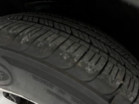 Used 2023 Ford Explorer XLT w/ Equipment Group 202A image 39