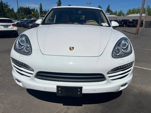 Used 2014 Porsche Cayenne Diesel w/ Comfort Plus Package AWD/4WD image 3