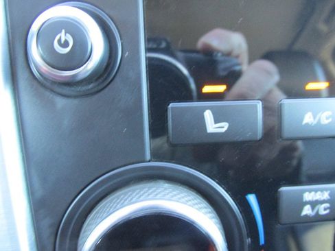 Used 2018 Land Rover Discovery Sport HSE image 46