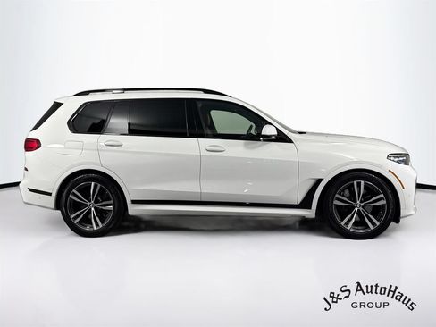 Used 2022 BMW X7 M50i w/ Executive Package AWD/4WD image 8