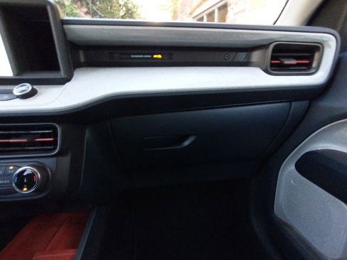 Used 2023 Ford Maverick XLT image 58