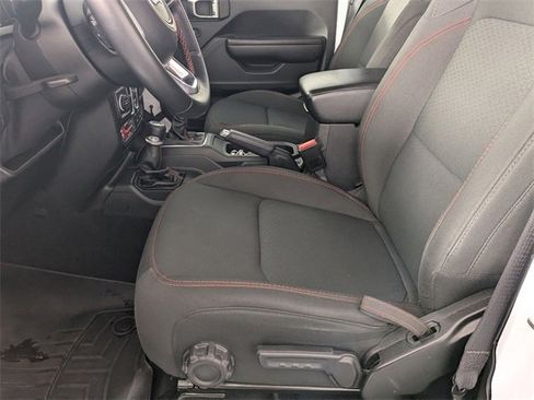 Used 2021 Jeep Wrangler Unlimited Rubicon image 12