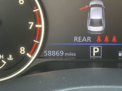 Used 2023 Nissan Altima 2.5 SV FWD image 11