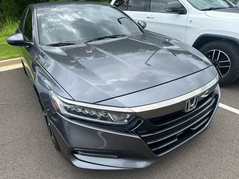 Used 2018 Honda Accord Sport image 4