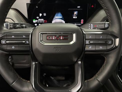 Used 2025 GMC Yukon XL AT4 image 17