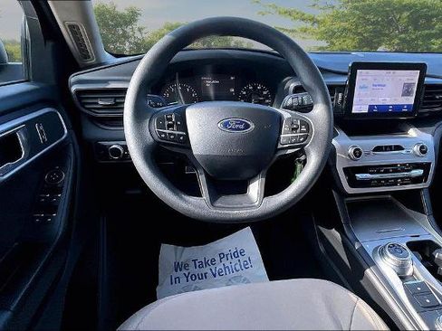 Certified 2022 Ford Explorer 4WD image 5