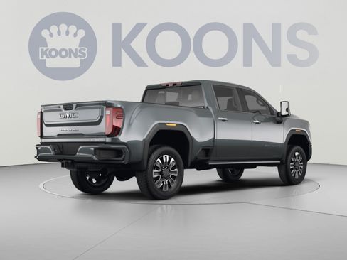 Used 2024 GMC Sierra 2500 Denali w/ Denali Reserve Package AWD/4WD image 4