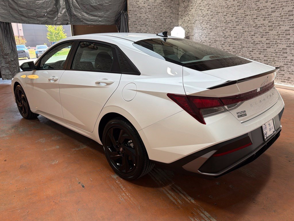 Certified 2026 Hyundai Elantra Sport FWD image 5