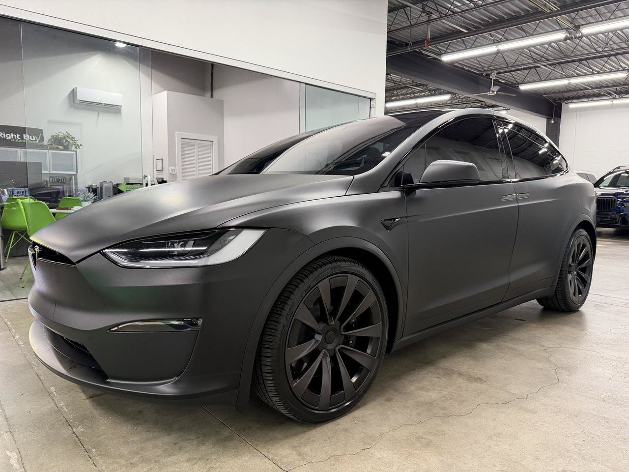 Used 2024 Tesla Model X AWD/4WD image 1