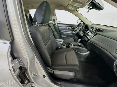 Used 2020 Nissan Rogue S FWD image 28