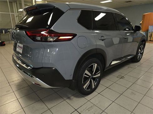 Used 2023 Nissan Rogue Platinum w/ Platinum Premium Package image 8
