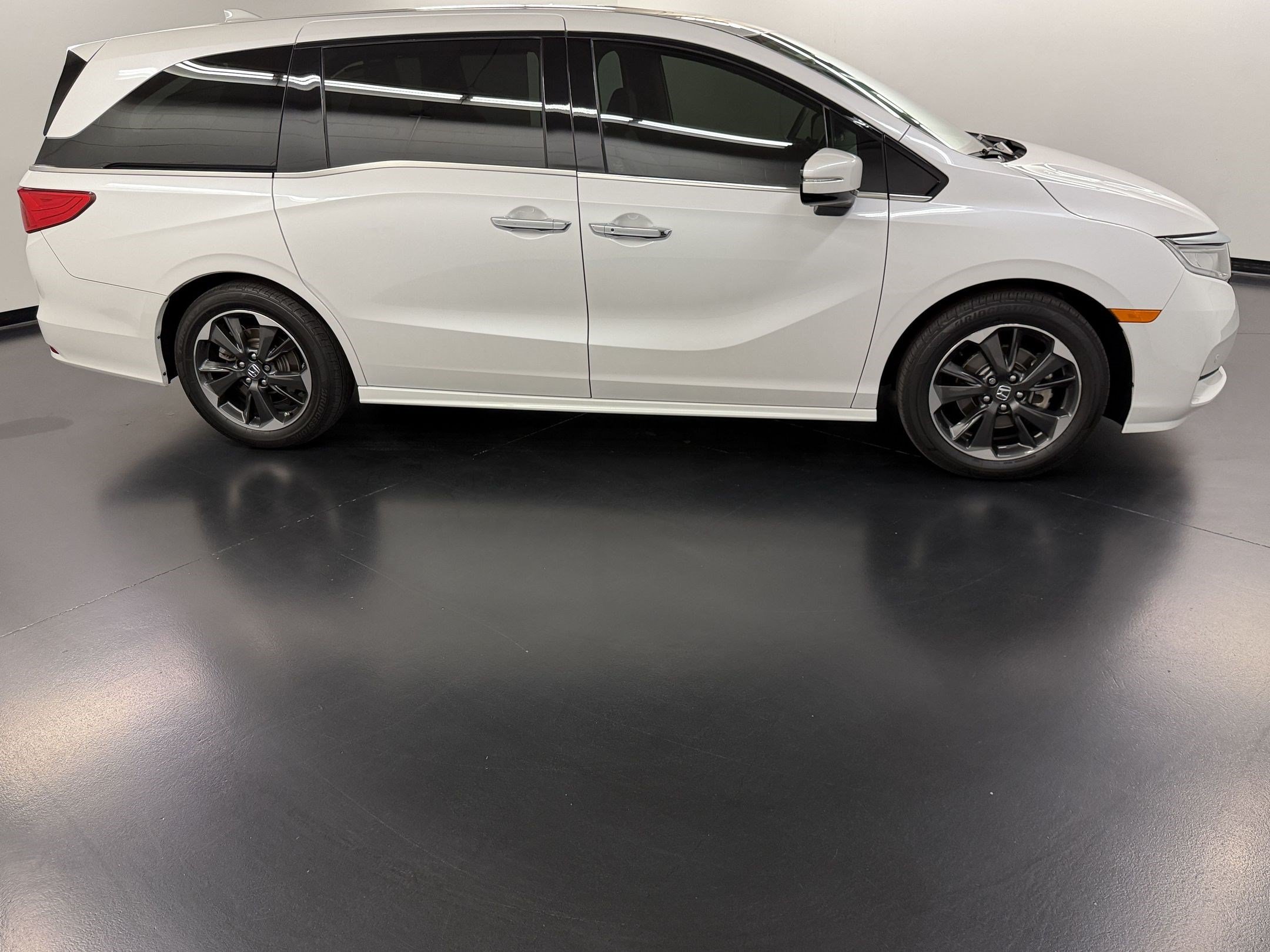 Certified 2024 Honda Odyssey Elite image 8