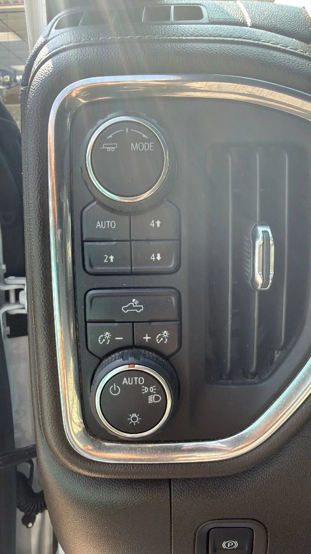 Used 2020 Chevrolet Silverado 1500 LT w/ All-Star Edition AWD/4WD image 16
