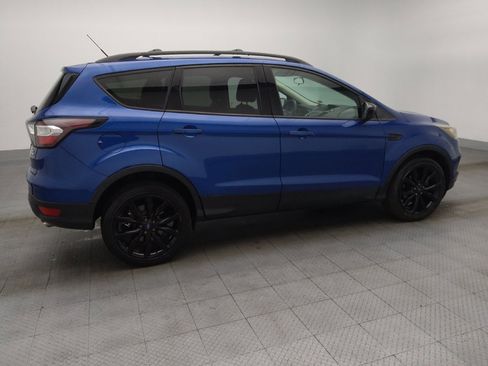 Used 2017 Ford Escape SE w/ SE Sport Appearance Package FWD image 10