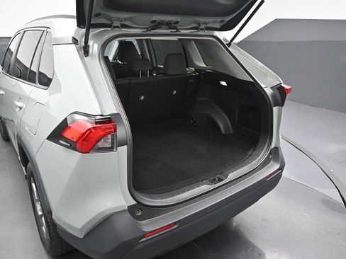 Used 2022 Toyota RAV4 XLE w/ XLE Grade Weather Package AWD/4WD image 27