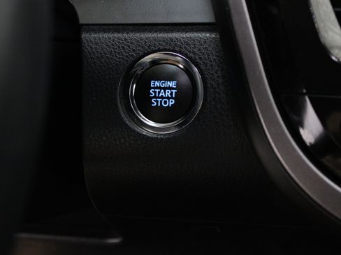 Used 2024 Toyota Camry XSE FWD image 18