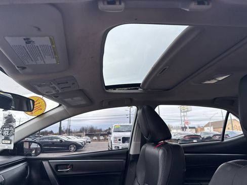 Used 2016 Toyota Corolla S Premium image 24