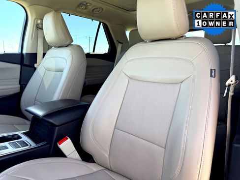 Used 2024 Ford Explorer Limited w/ Limited Technology Package image 12