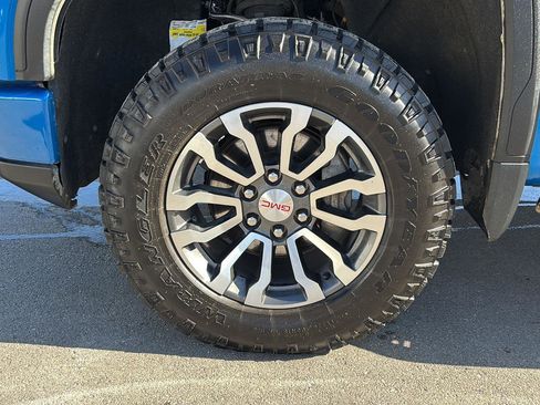 Used 2022 GMC Sierra 1500 AT4 w/ AT4 Premium Package image 9