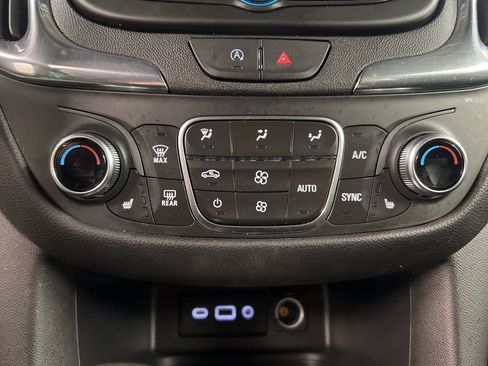 Used 2023 Chevrolet Equinox LT w/ Driver Convenience Package AWD/4WD image 13