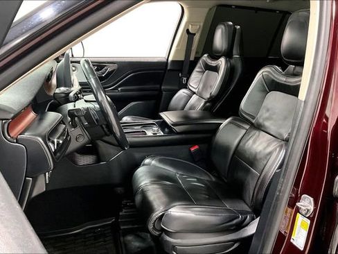 Used 2020 Lincoln Aviator Reserve w/ Equipment Group 201A image 22