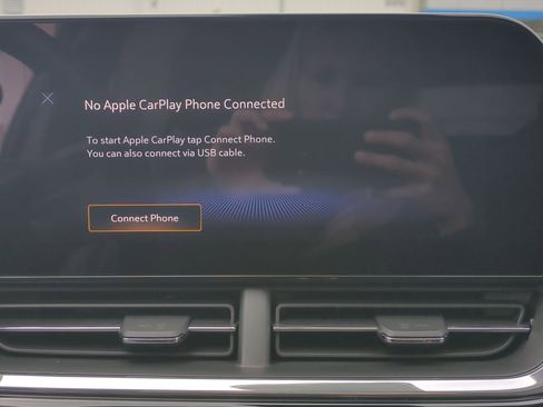 Certified 2025 Chevrolet Trax RS w/ Sunroof Package image 14