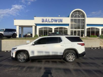 Used 2023 Chevrolet Traverse LT