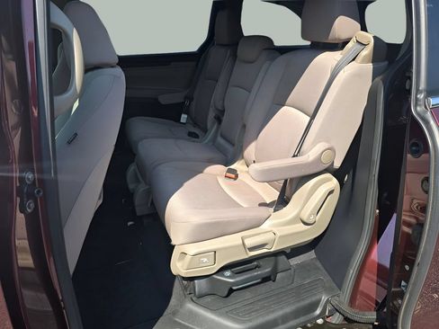 Used 2019 Honda Odyssey EX image 11
