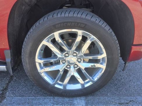Used 2024 Chevrolet Silverado 1500 High Country AWD/4WD image 2