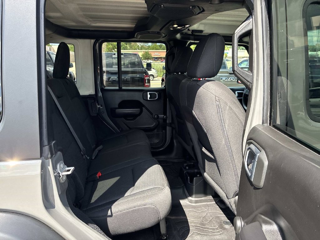 Certified 2022 Jeep Wrangler Unlimited Sport AWD/4WD image 10
