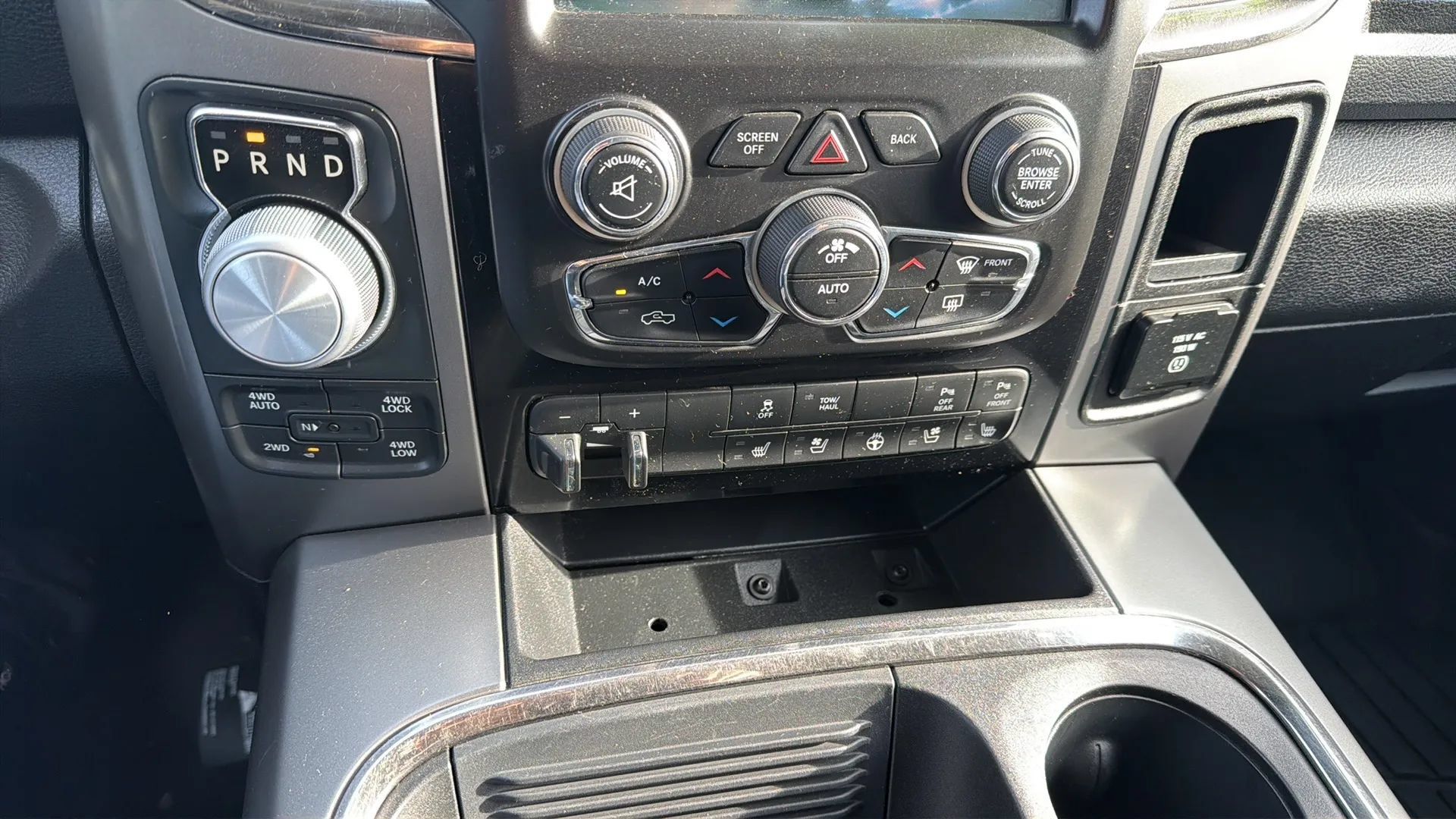 Used 2015 RAM 1500 Sport w/ Sport Premium Group AWD/4WD image 19