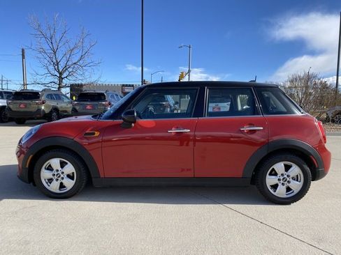 Used 2015 MINI Cooper 4-Door Hardtop image 2
