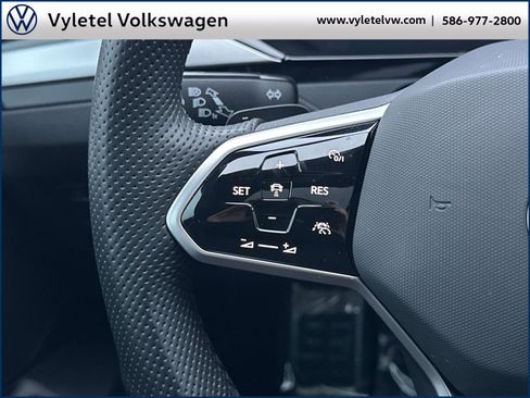 Certified 2023 Volkswagen Arteon SEL image 24