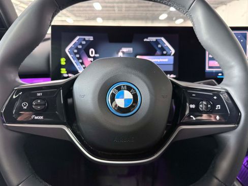 Used 2024 BMW i5 eDrive40i RWD image 16