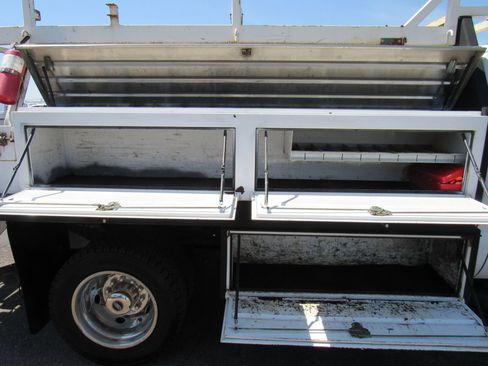 Used 2014 Ford F450 XL w/ Power Equipment Group image 20