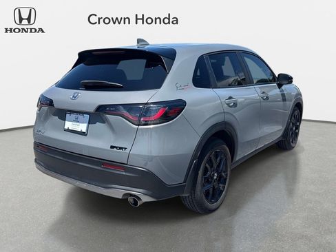 Used 2025 Honda HR-V Sport image 4